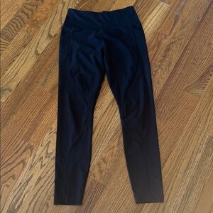 Athleta Quest Hybrid Tight in Black